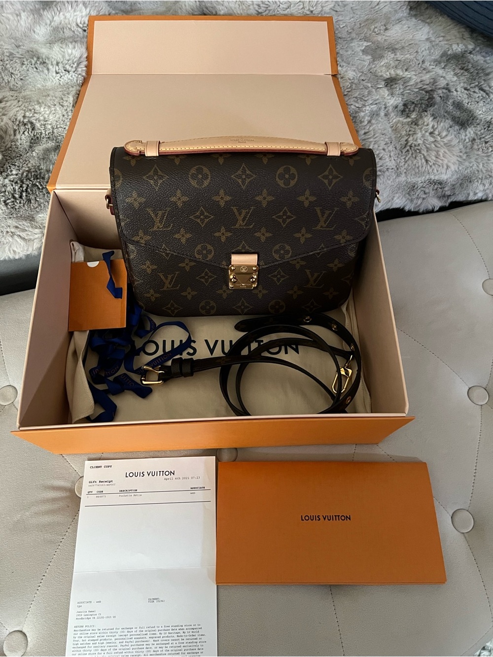 Authentic Louis Vuitton Monogram Pochette Metis Shoulder Bag